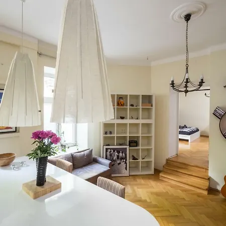 Studio Mokotowska 7 *